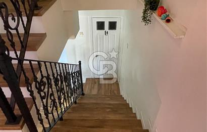 Bornova Atatürk Mahallesi Zümrütevlerde Eşyalı Kiralık 3+1 Villa