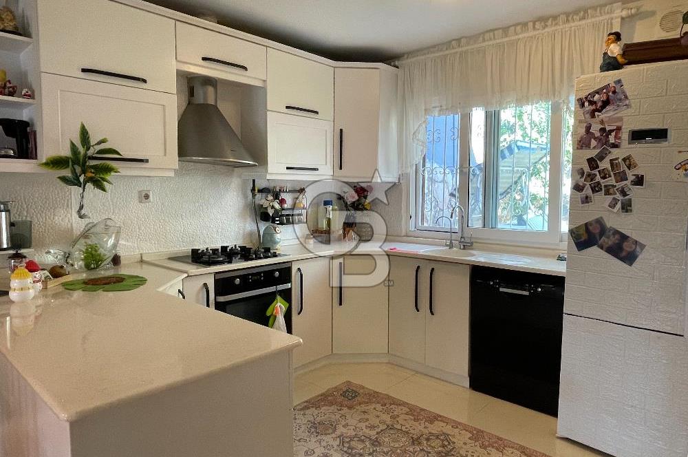Bornova Atatürk Mahallesi Zümrütevlerde Eşyalı Kiralık 3+1 Villa