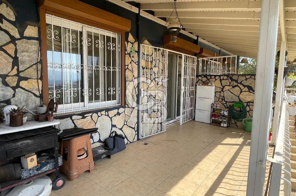 Bornova Atatürk Mahallesi Zümrütevlerde Eşyalı Kiralık 3+1 Villa