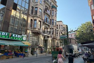 Kadıköy Karakolhane Cad.Yakını Yatırımlık Satılık Geniş 1+1