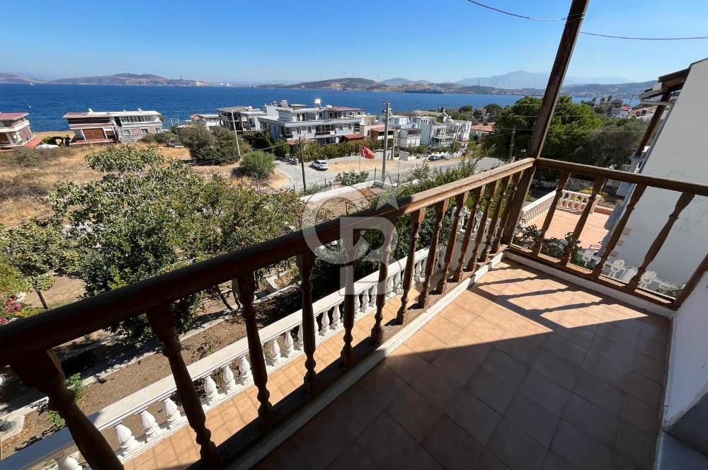 Panoramik Deniz Manzaralı 385 m2 Arsa İçerisinde Dubleks Villa