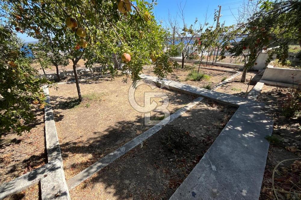 Panoramik Deniz Manzaralı 385 m2 Arsa İçerisinde Dubleks Villa