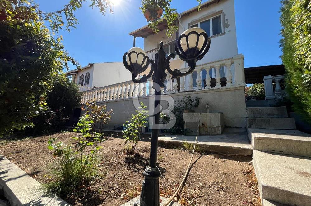 Panoramik Deniz Manzaralı 385 m2 Arsa İçerisinde Dubleks Villa