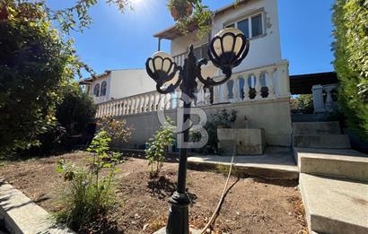 Panoramik Deniz Manzaralı 385 m2 Arsa İçerisinde Dubleks Villa
