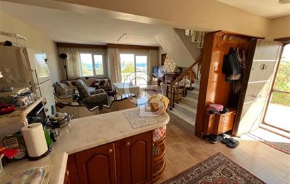Panoramik Deniz Manzaralı 385 m2 Arsa İçerisinde Dubleks Villa
