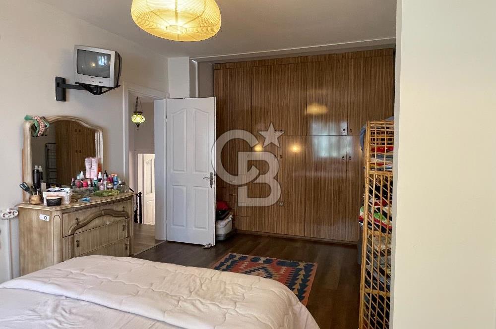 Bornova Atatürk Mahallesi Zümrütevlerde Eşyalı Kiralık 3+1 Villa