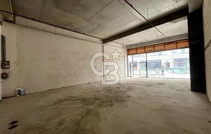 MAHMUTBEY LUXERA MEYDAN'DA SATILIK SIFIR DÜKKAN