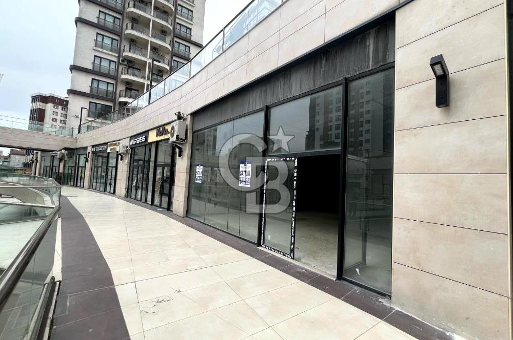 MAHMUTBEY LUXERA MEYDAN'DA SATILIK SIFIR DÜKKAN