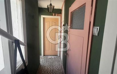 karşıyaka çarşı içinde 1+0 teraslı daire