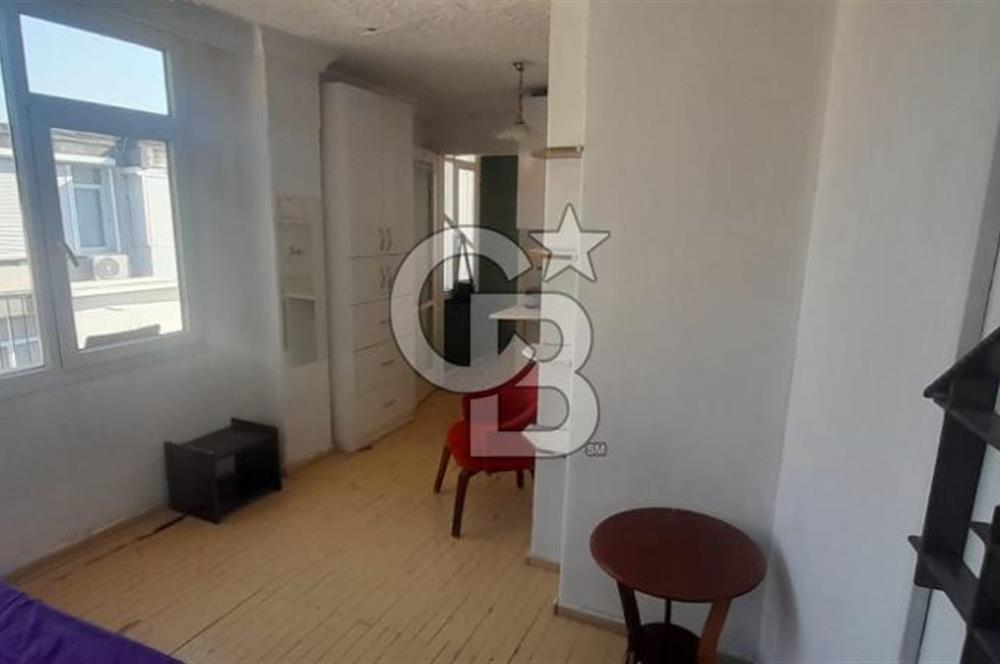 karşıyaka çarşı içinde 1+0 teraslı daire