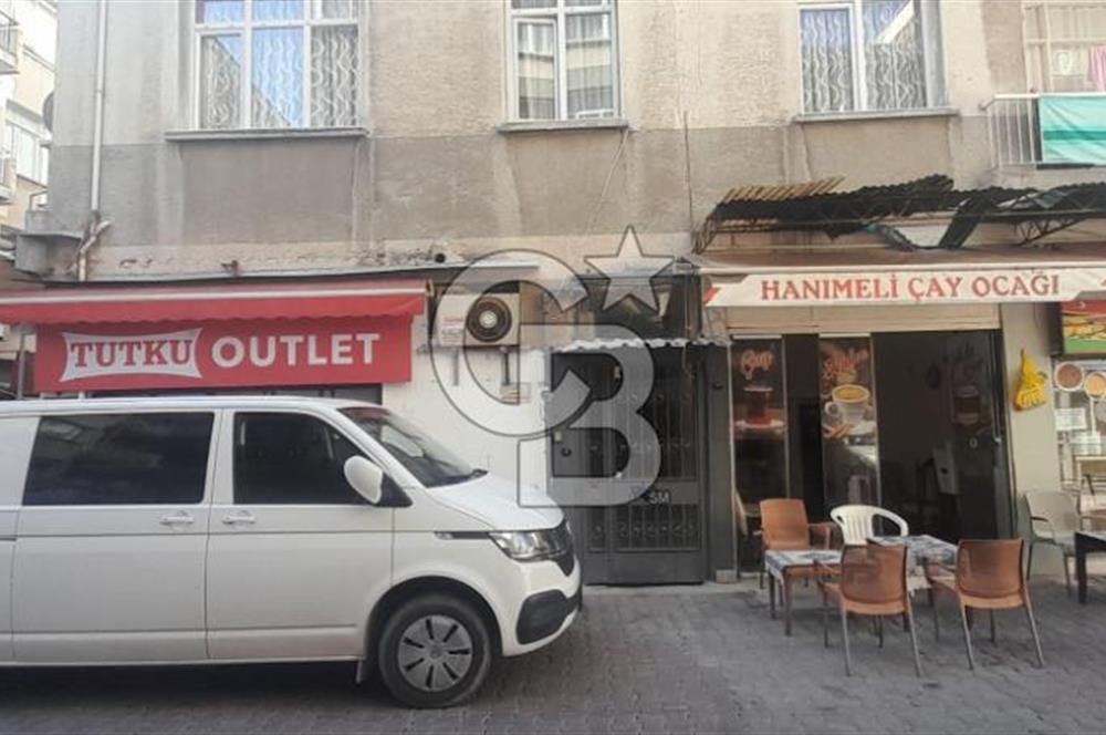 karşıyaka çarşı içinde 1+0 teraslı daire
