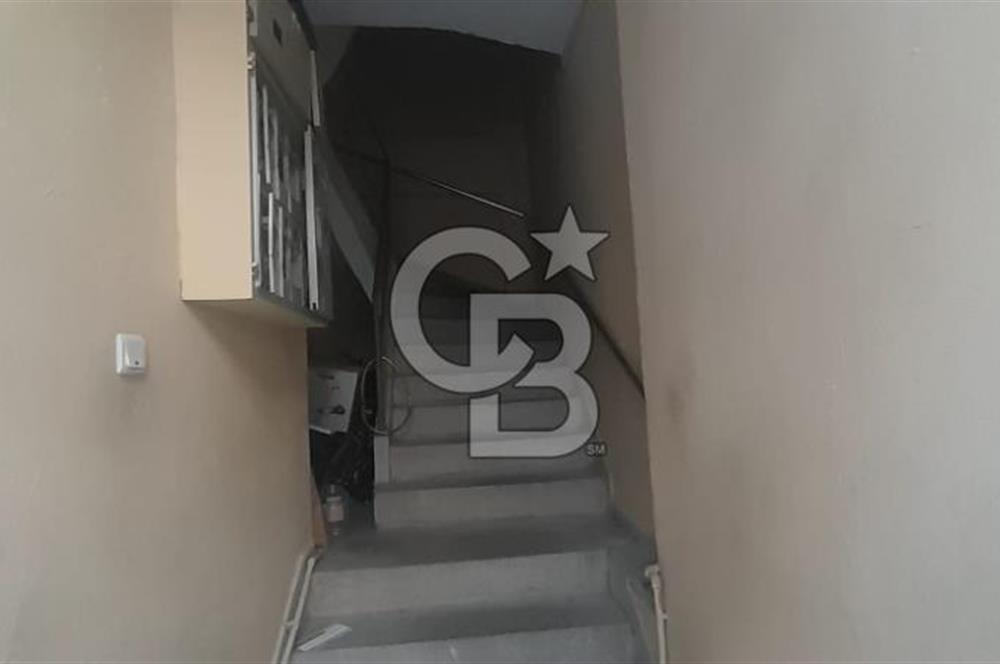 karşıyaka çarşı içinde 1+0 teraslı daire
