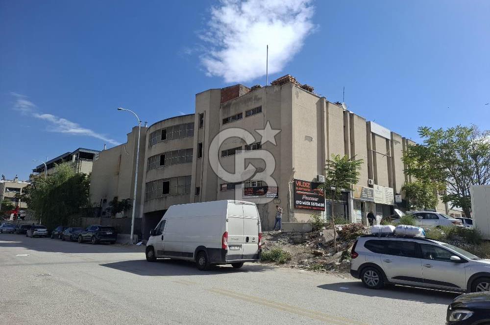 ALİ KABAKÇI İŞ HANI ZEMİN KATTA SATILIK 135 M2 DEPO