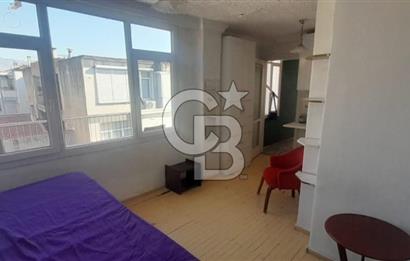 karşıyaka çarşı içinde 1+0 teraslı daire