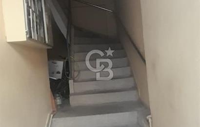 karşıyaka çarşı içinde 1+0 teraslı daire