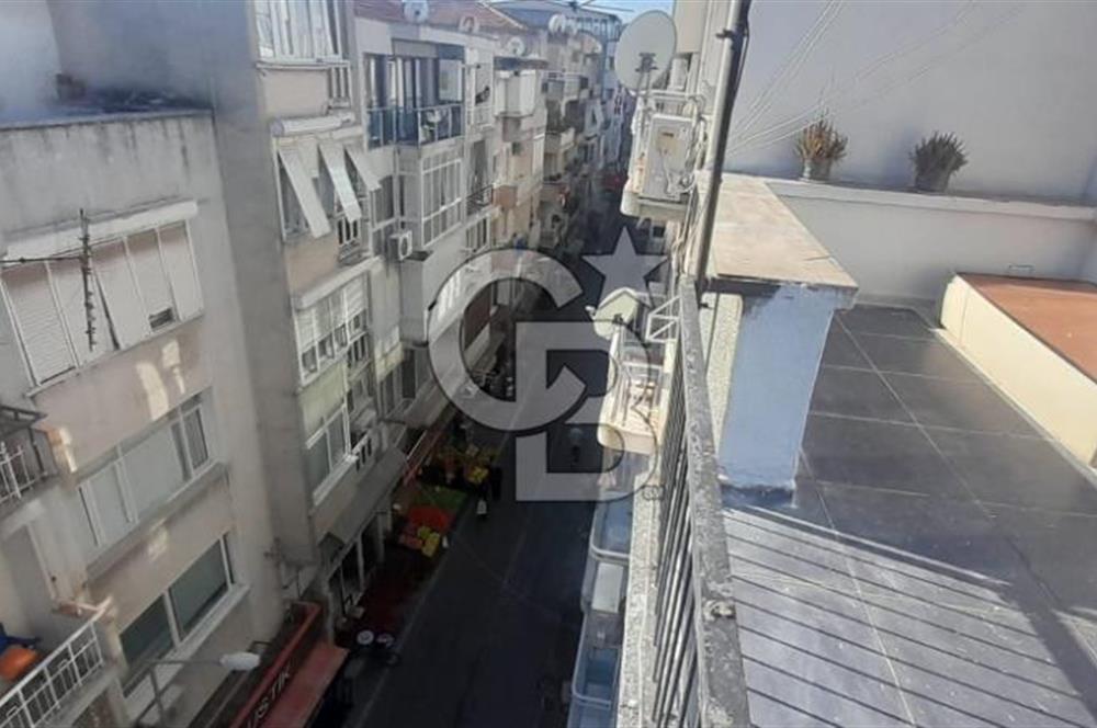 karşıyaka çarşı içinde 1+0 teraslı daire