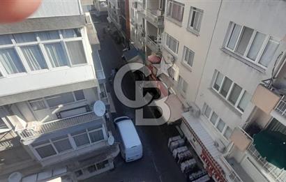 karşıyaka çarşı içinde 1+0 teraslı daire