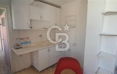 karşıyaka çarşı içinde 1+0 teraslı daire