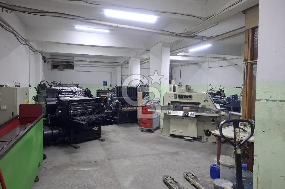 ALİ KABAKÇI İŞ HANI ZEMİN KATTA SATILIK 135 M2 DEPO
