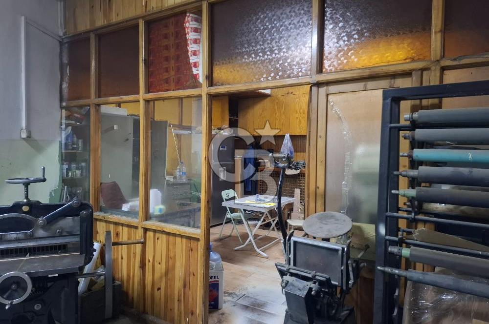 ALİ KABAKÇI İŞ HANI ZEMİN KATTA SATILIK 135 M2 DEPO