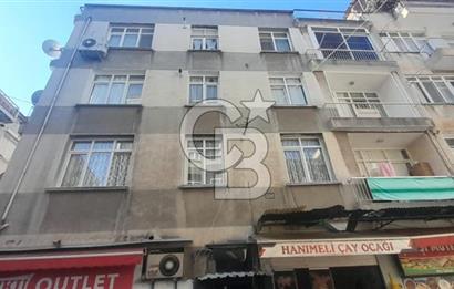 karşıyaka çarşı içinde 1+0 teraslı daire