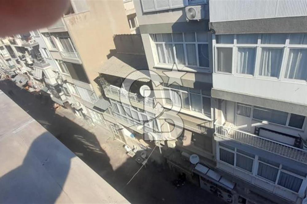 karşıyaka çarşı içinde 1+0 teraslı daire