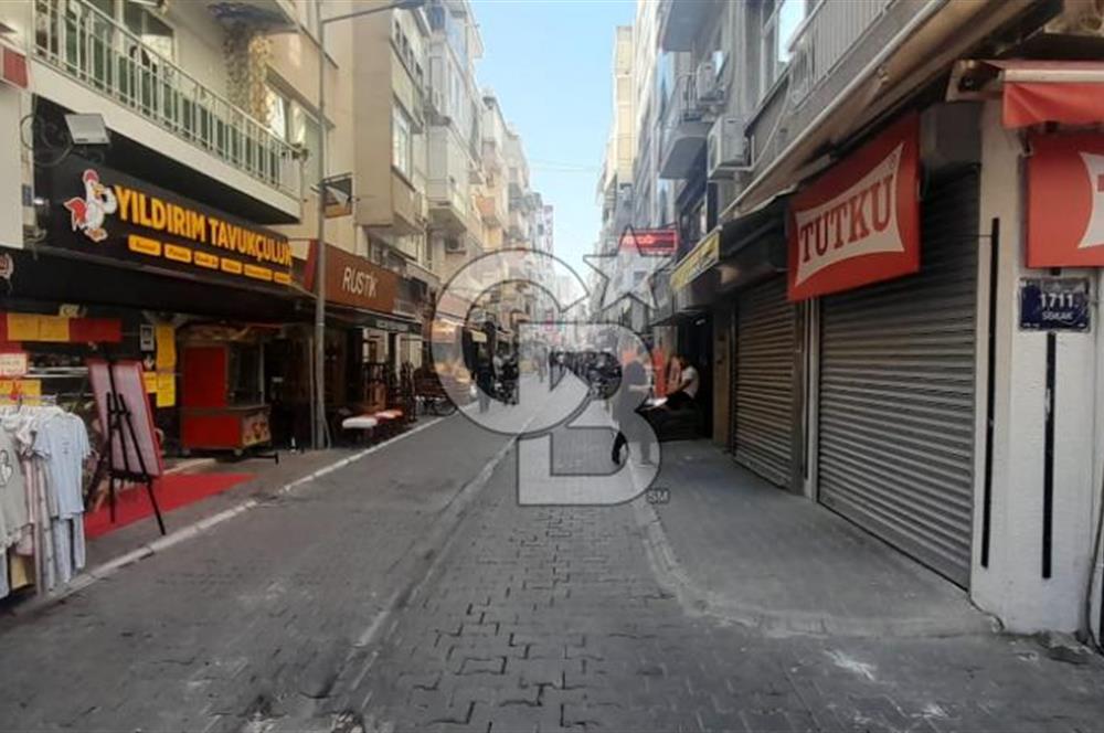 karşıyaka çarşı içinde 1+0 teraslı daire