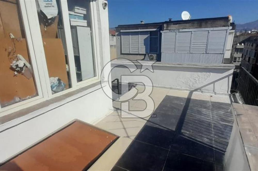 karşıyaka çarşı içinde 1+0 teraslı daire