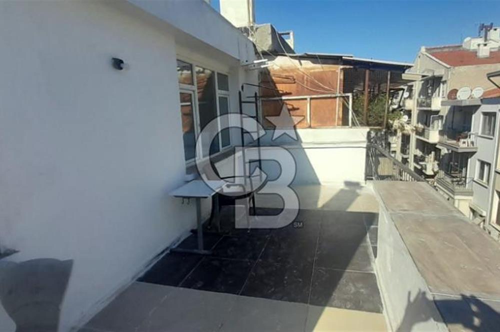karşıyaka çarşı içinde 1+0 teraslı daire