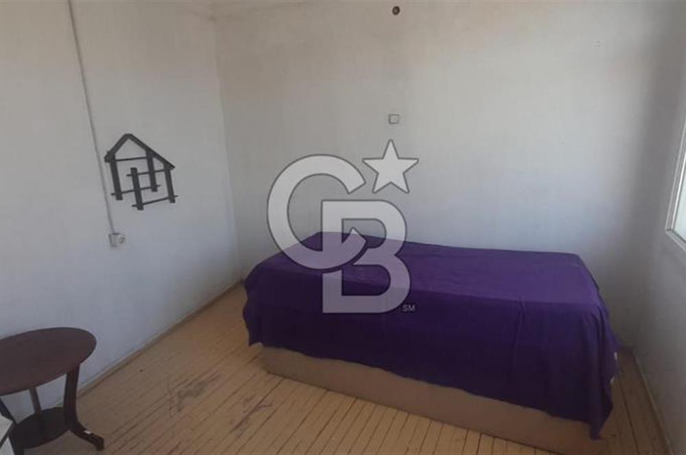 karşıyaka çarşı içinde 1+0 teraslı daire