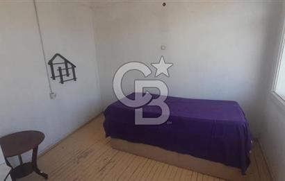 karşıyaka çarşı içinde 1+0 teraslı daire