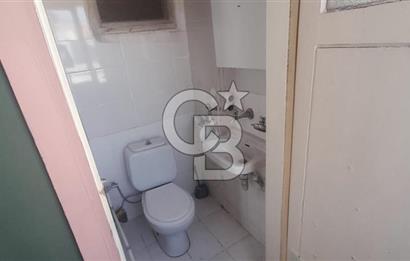 karşıyaka çarşı içinde 1+0 teraslı daire