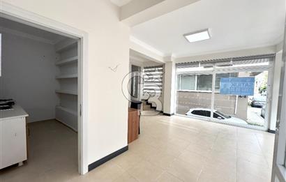 Karşıyaka Anadolu Caddesi Yakını Satılık Köşe Dükkan Ofis&Büro