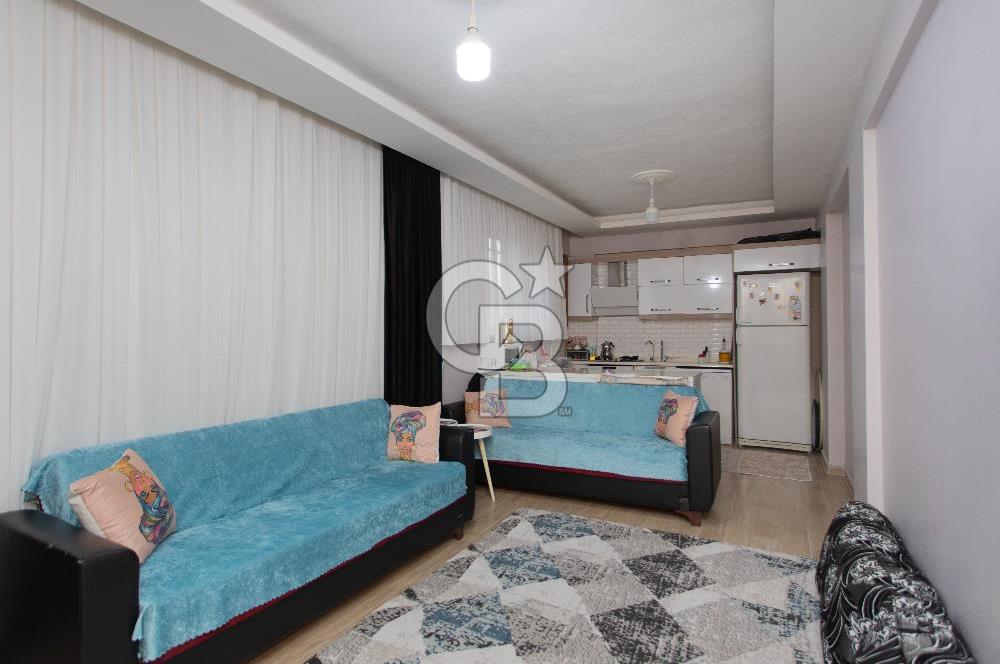 Foça Kazım Dirik Mah. Satılık 2+1 Müstakil Girişli Daire