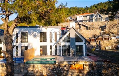 Manisa Yunusemre Gökçeler'de Satılık Loft Havuzlu Villa