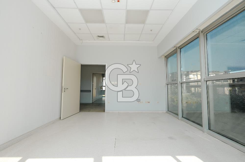 Özlücede Hastane Ruhsatlı 3 Katlı 1400 m2 Kiralık Komple Bina