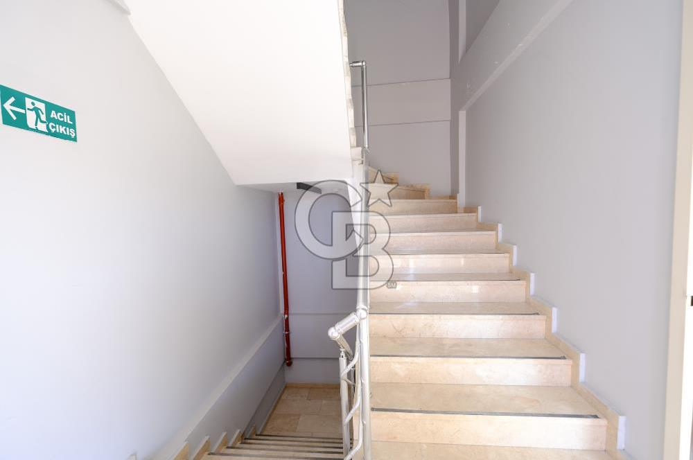 Özlücede Hastane Ruhsatlı 3 Katlı 1400 m2 Kiralık Komple Bina