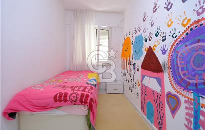 YALOVA ARMUTLUDA DENİZE SIFIR PLAJLI SİTE İÇİ 4+1 SATILIK VİLLA