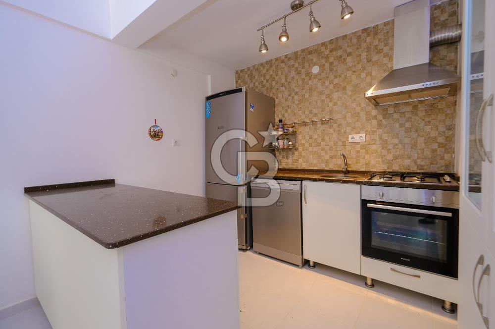 YALOVA ARMUTLUDA DENİZE SIFIR PLAJLI SİTE İÇİ 4+1 SATILIK VİLLA