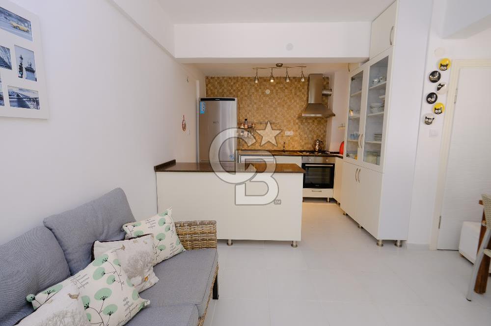 YALOVA ARMUTLUDA DENİZE SIFIR PLAJLI SİTE İÇİ 4+1 SATILIK VİLLA