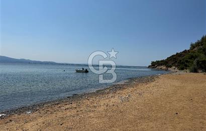 YALOVA ARMUTLUDA DENİZE SIFIR PLAJLI SİTE İÇİ 4+1 SATILIK VİLLA