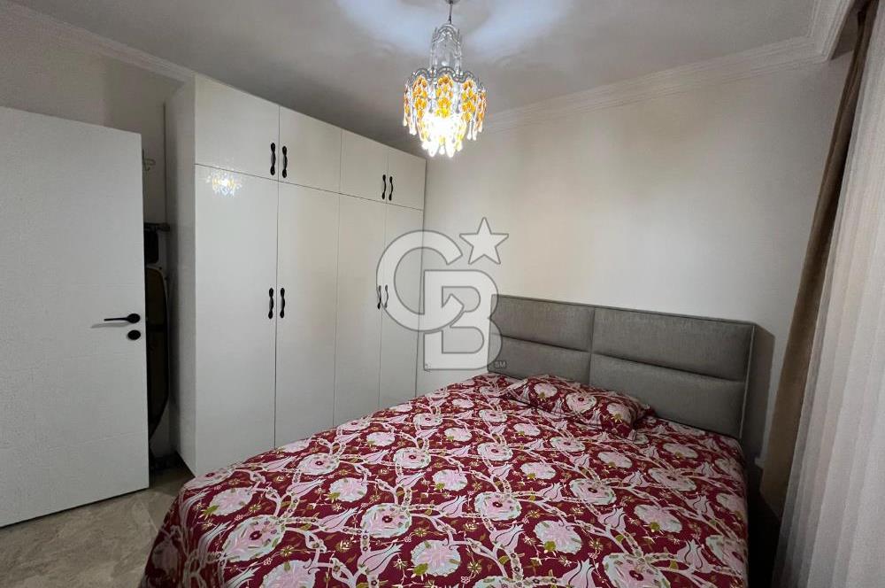 Foça Çanak Sitesi'nde Manzaralı Satılık Lüks Tadilatlı 2+2 Daire