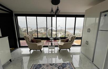 Foça Çanak Sitesi'nde Manzaralı Satılık Lüks Tadilatlı 2+2 Daire