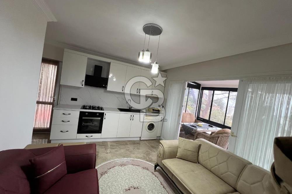 Foça Çanak Sitesi'nde Manzaralı Satılık Lüks Tadilatlı 2+2 Daire