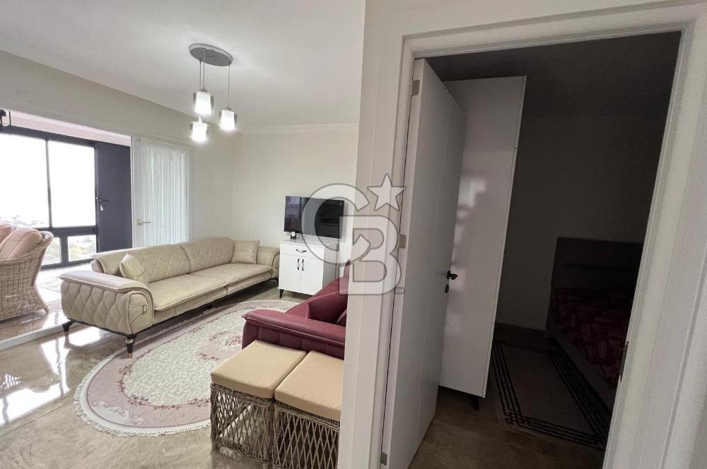 Foça Çanak Sitesi'nde Manzaralı Satılık Lüks Tadilatlı 2+2 Daire
