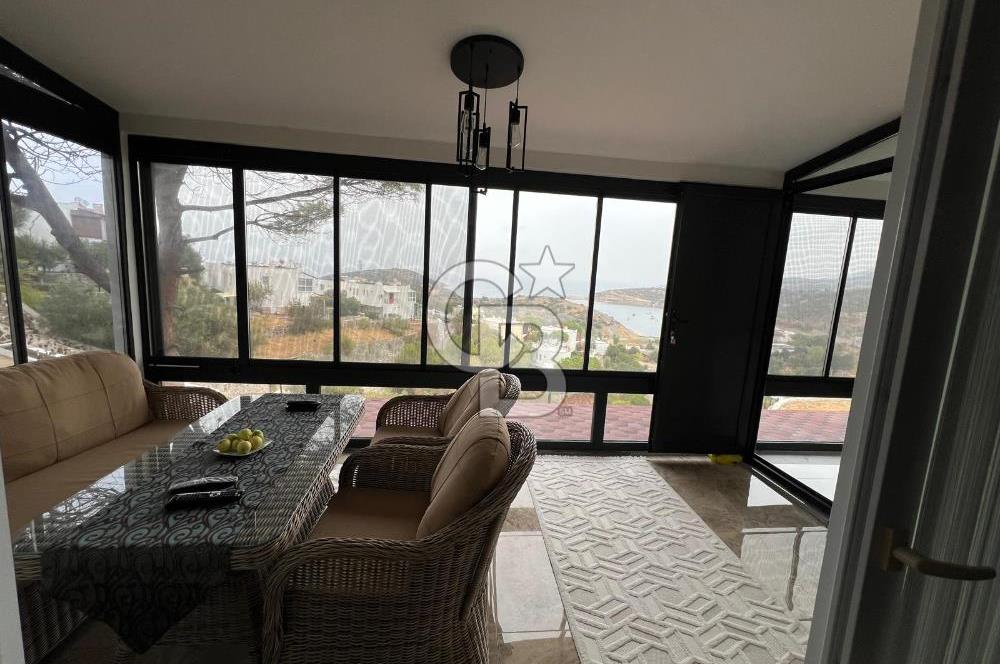 Foça Çanak Sitesi'nde Manzaralı Satılık Lüks Tadilatlı 2+2 Daire