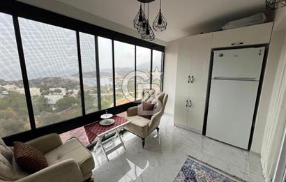 Foça Çanak Sitesi'nde Manzaralı Satılık Lüks Tadilatlı 2+2 Daire