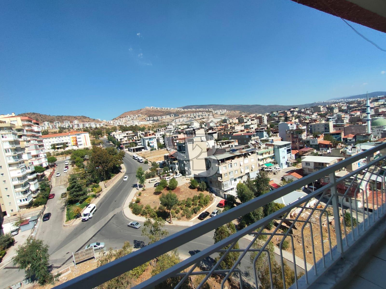 Bayraklı 75.Yıl Mah Şahintepesi Satılık 3+1 Daire