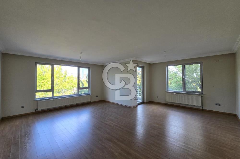 YAŞAMKENT'TE KONUTKENT YANI HAVUZLU SİTEDE 4+1 190 m2 DAİRE