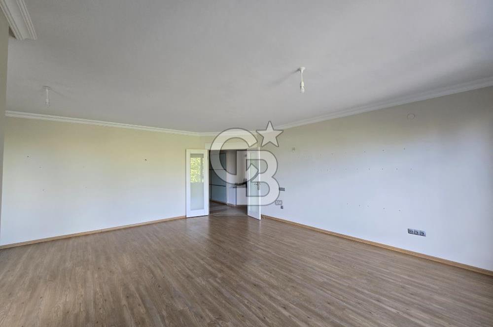 YAŞAMKENT'TE KONUTKENT YANI HAVUZLU SİTEDE 4+1 190 m2 DAİRE